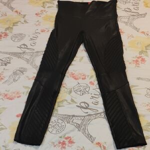 SPANX Black Moto Cropped Leggings Size Small